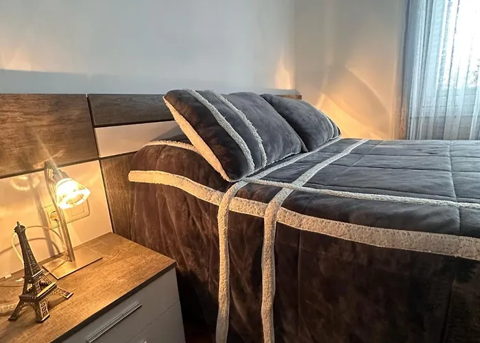 Medina Del Descanso * Medina de Pomar